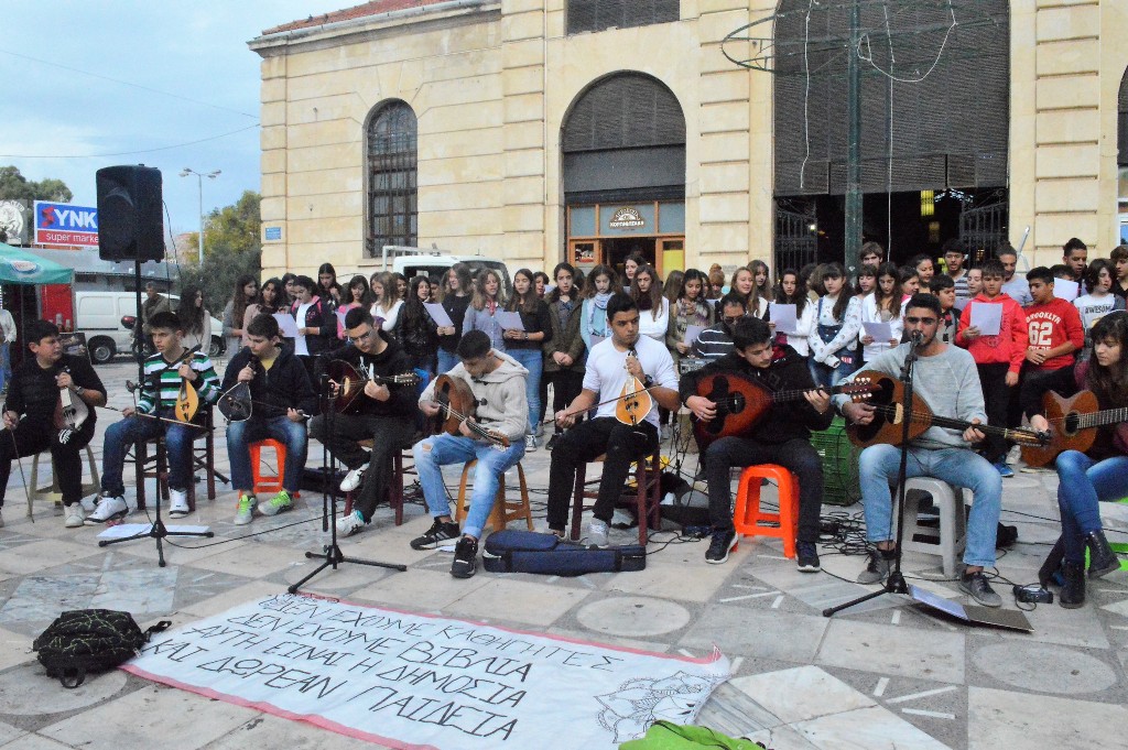 Χανιά: Νότες διαμαρτυρίας από τους μαθητές του Μουσικού Σχολείου [video] - Φωτογραφία 3