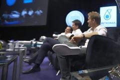 ΑΦΙΕΡΩΜΑ ΣΤΟΝ ROSBERG ΠΟΥ ΕΓΡΑΨΕΙ ΙΣΤΟΡΙΑ ΣΤΗΝ FORMULA 1