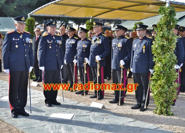 Με κάθε επισημότητα εορτάστηκε η Αγία Βαρβάρα-Προστάτιδα του Πυροβολικού στην Αλεξαννδρούπολη (ΦΩΤΟΓΡΑΦΙΕΣ) - Φωτογραφία 19