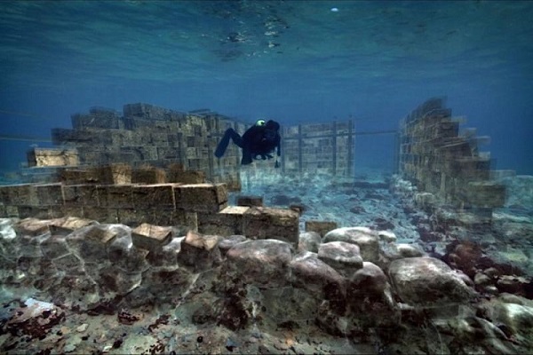 Μια ελληνική πόλη κάτω από τη θάλασσα της Ελαφονήσου - Φωτογραφία 1