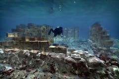 Μια ελληνική πόλη κάτω από τη θάλασσα της Ελαφονήσου