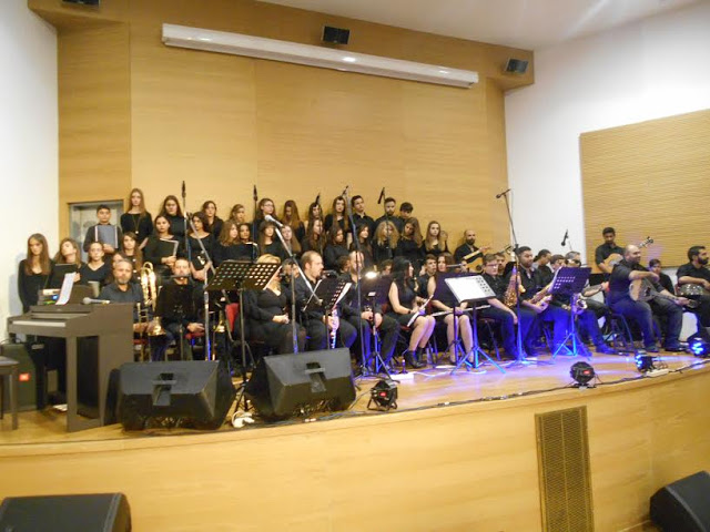 Πραγματοποιήθηκε η συναυλία του Δ. Μπάση στη Χαλκίδα - Φωτογραφία 3