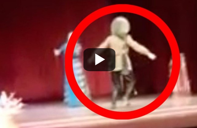 ΣΟΚΑΡΙΣΤΙΚΟ βίντεο - Ρώσος χορευτής ΠΕΘΑΙΝΕΙ την ώρα που χορεύει και όλοι νομίζουν πως... [ΣΚΛΗΡΕΣ ΕΙΚΟΝΕΣ] - Φωτογραφία 1