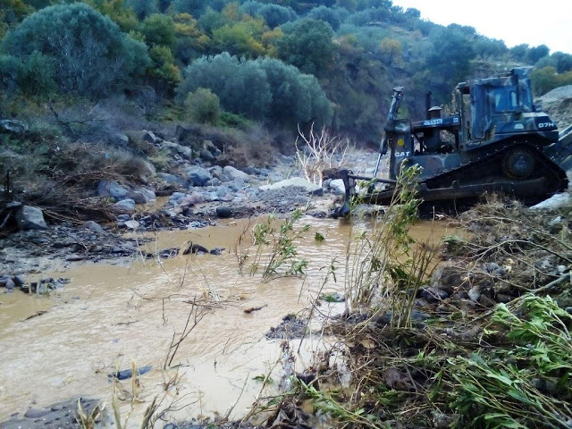 Κοινωνική Προσφορά - Εκτέλεση Έργων σε Περιοχές που Επλήγησαν από τις Πλημμύρες στη Λέσβο. - Φωτογραφία 3