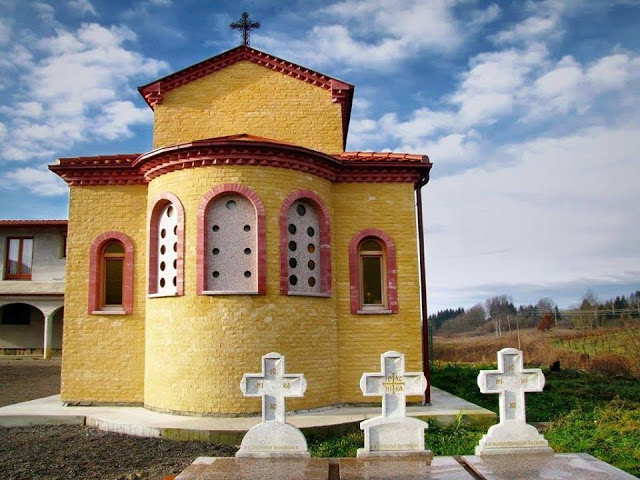 Η Γαλανόλευκη στην Μονή Τριχερούσας στην Κροατία - Φωτογραφία 8