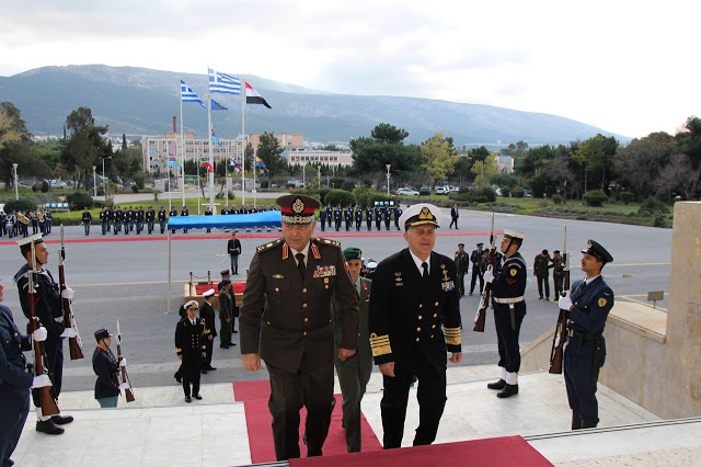 Επίσημη Επίσκεψη Αρχηγού Γενικού Επιτελείου ΕΔ της Αιγύπτου στην Ελλάδα - Φωτογραφία 9