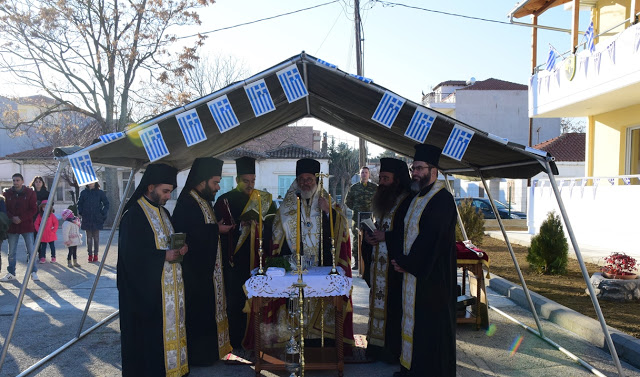 Οι ακρίτες έτοιμοι να θυσιαστούν - Φωτογραφία 14