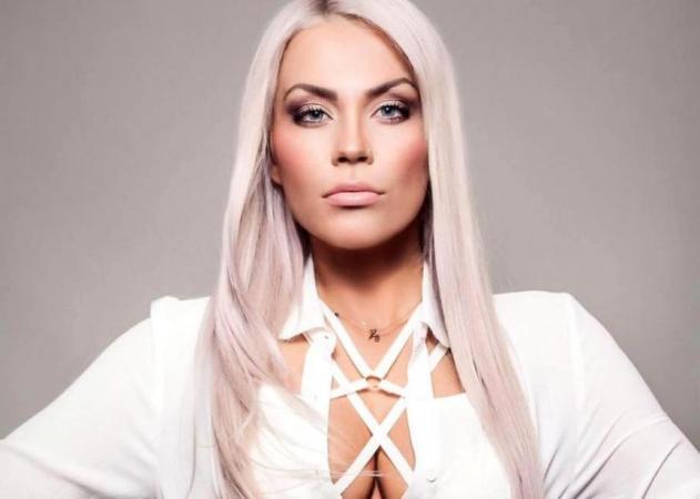 Ποια γνωστή τραγουδίστρια αποκαλύπτει ότι έχει δεχθεί bullying επειδή κατάγεται από την Αλβανία; - Φωτογραφία 2