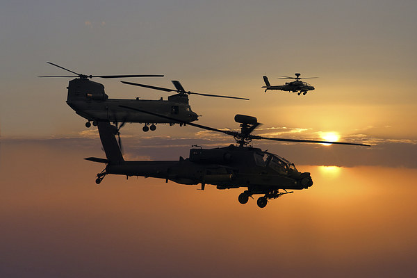 Ελικόπτερα Chinook και Apache για ΗΑΕ και Σαουδική Αραβία - Φωτογραφία 1
