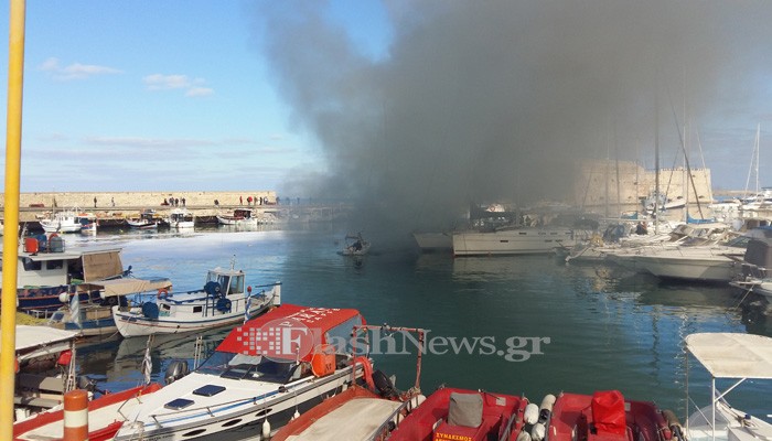Κάηκαν δύο σκάφη στο λιμάνι του Ηρακλείου - Φωτογραφία 4