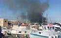 Κάηκαν δύο σκάφη στο λιμάνι του Ηρακλείου - Φωτογραφία 6