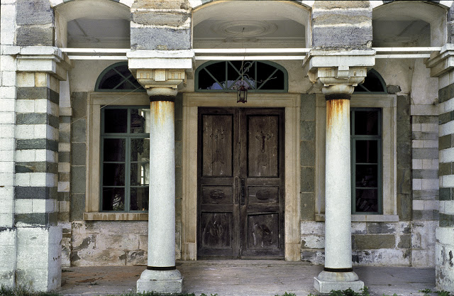 9436 - Φωτογραφίες με πόρτες και παράθυρα από κτήρια του Αγίου Όρους - Φωτογραφία 15