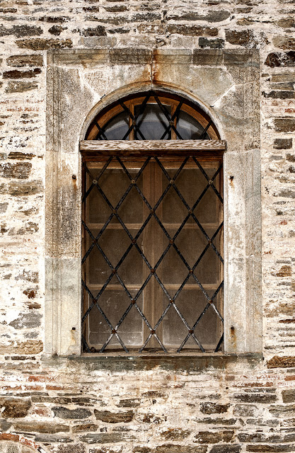 9436 - Φωτογραφίες με πόρτες και παράθυρα από κτήρια του Αγίου Όρους - Φωτογραφία 17