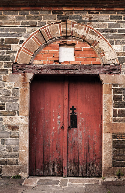 9436 - Φωτογραφίες με πόρτες και παράθυρα από κτήρια του Αγίου Όρους - Φωτογραφία 18