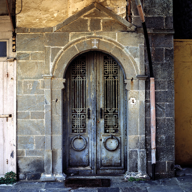 9436 - Φωτογραφίες με πόρτες και παράθυρα από κτήρια του Αγίου Όρους - Φωτογραφία 9