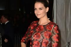 Η Katie Holmes έκοψε τα μαλλιά της αφέλειες και είναι τόσο όμορφη, όσο φαντάζεσαι