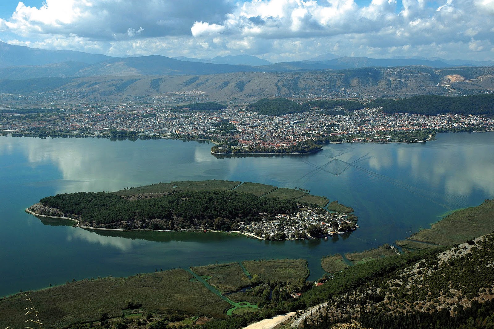 Εγκρίθηκε ο Διαγωνισμός για την ανάθεση της μελέτης για τη λίμνη Ιωαννίνων - Φωτογραφία 1