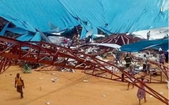 Ασύλληπτη τραγωδία στη Νιγηρία! Φόβοι για 160 νεκρούς από κατάρρευση εκκλησίας! - Φωτογραφία 1