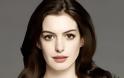 Η πιο κομψή εμφάνιση της εβδομάδας ανήκει σίγουρα στην Anne Hathaway