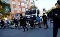 Περισσότεροι από 100 οι συλληφθέντες σε εφόδους της αστυνομίας στη Τουρκία