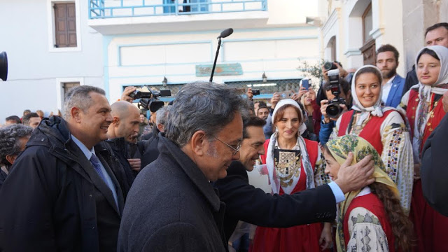 Ο ΥΕΘΑ Πάνος Καμμένος με τον Πρωθυπουργό Αλέξη Τσίπρα στη Νίσυρο και την Τήλο - Φωτογραφία 8
