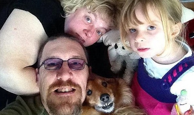 Έπνιξε την κόρη του και τα σκυλιά τους γιατί τον παράτησε η γυναίκα του - Φωτογραφία 1