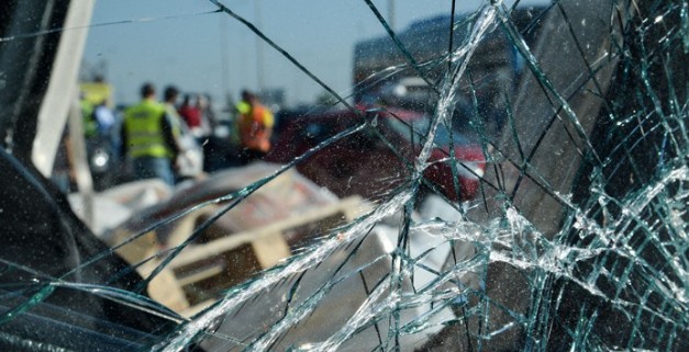 Πολυτραυματίες οι εμπλεκόμενοι στη σύγκρουση στη Συγγρού - Φωτογραφία 1