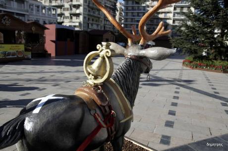 Πάτρα: Κλέβουν και σπάνε το Χριστουγεννιάτικο χωριό στην πλατεία Γεωργίου - Φωτογραφία 7