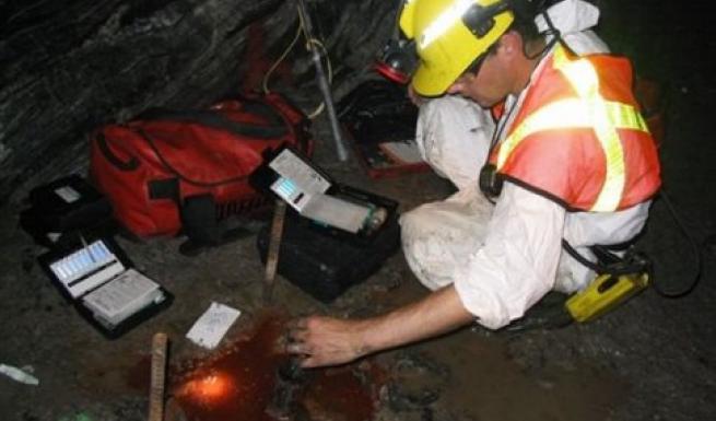 Βαθιά σε ορυχείο του Καναδά, το αρχαιότερο νερό της Γης - Φωτογραφία 1