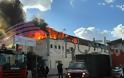 Στις φλόγες εργοστάσιο ξυλείας στο Ηράκλειο [video]