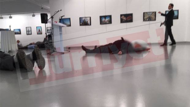 Έκτακτο: Απόπειρα δολοφονίας εναντίον του Ρώσου πρέσβη στην Άγκυρα – Συνεχίζονται οι πυροβολισμοί (LIVE) - Φωτογραφία 1