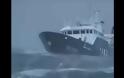 Δείτε 10 πλοία δίνουν μάχη με κύματα που φτάνουν τα 30 μέτρα - Οι εικόνες ΚΟΒΟΥΝ ΤΗΝ ΑΝΑΣΑ [video]