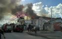 Κρήτη: Στάχτη και αποκαίδια άφησε πίσω της η φωτιά στο εργοστάσιο ξυλείας - Φωτογραφία 3