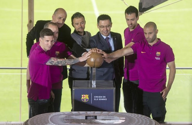 Ο πρόεδρος της Barcelona έκανε δώρο από ένα iphone 7 σε όλους τους παίχτες - Φωτογραφία 3