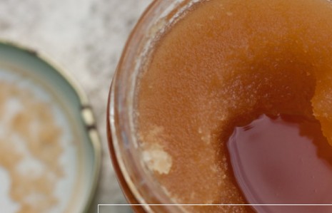 Μέλι που έχει ζαχαρώσει: Το κόλπο για να το ξανακάνετε λείο - Φωτογραφία 1