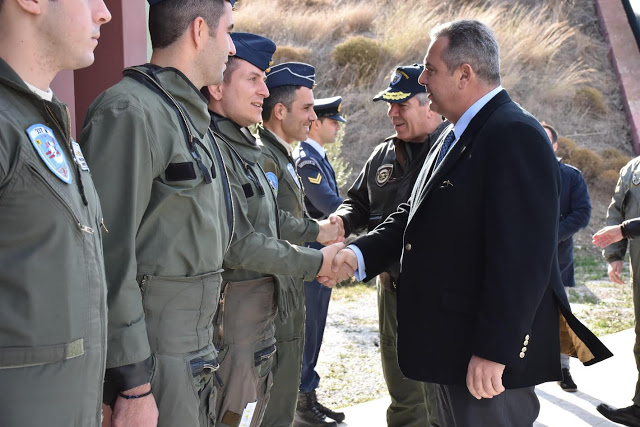 Επίσκεψη ΥΕΘΑ Πάνου Καμμένου στην 135 Σμηναρχία Μάχης και στη Φρεγάτα Λήμνος - Φωτογραφία 8