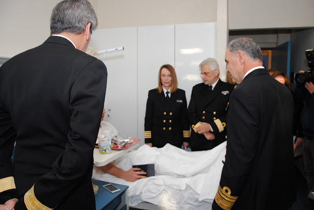 Επίσκεψη Αρχηγού ΓΕΝ στο Ναυτικό Νοσοκομείο Αθηνών - Φωτογραφία 12