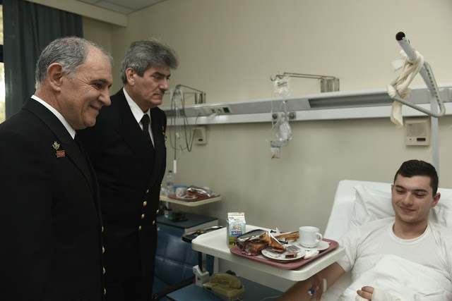 Επίσκεψη Αρχηγού ΓΕΝ στο Ναυτικό Νοσοκομείο Αθηνών - Φωτογραφία 5