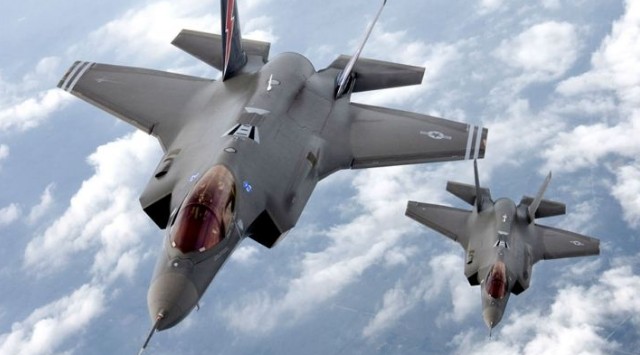Ο Τραμπ παρατάει τα F-35 και ζητάει από τη Boeing το νέο μαχητικό - Φωτογραφία 1