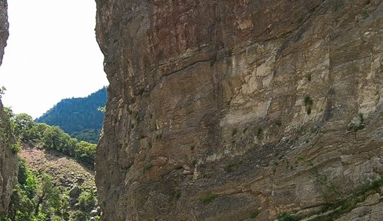 Προυσός Ευρυτανίας: η μονή, η «Μαύρη Σπηλιά» και το προσούτο - Φωτογραφία 2