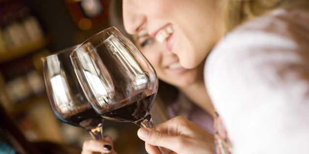 Πώς να αποφύγετε τον πονοκέφαλο από το κρασί στις γιορτές! - Φωτογραφία 1
