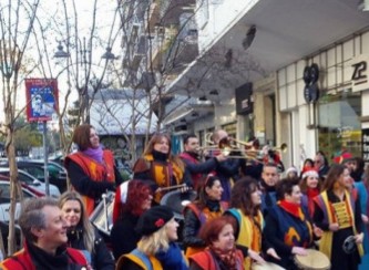 Θεσσαλονίκη: Όλη η πόλη μια γιορτή - Κάλαντα και παιδικές φωνές - Φωτογραφία 1