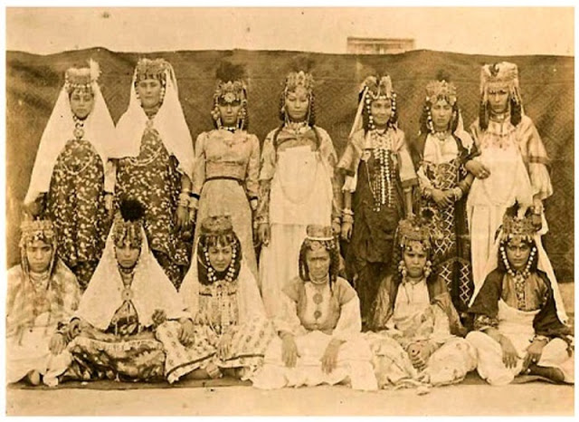 Η φυλή που εκπαίδευε τα κορίτσια της στο χορό και όχι μόνο ... - Φωτογραφία 5