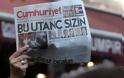 Συνελήφθη και ο... καφετζής της εφημερίδας Cumhuriyet για προσβολή του Ερντογάν