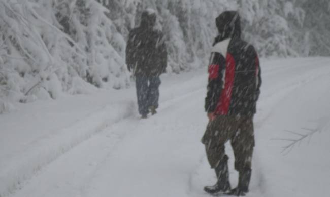 Γυναίκα χάθηκε στο Τρόοδος - Αστυνομικός περπάτησε δυόμιση ώρες στα χιόνια για να την εντοπίσει! - Φωτογραφία 1