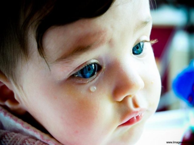 Όταν το μωρό κλαίει επίμονα τη νύχτα: Τι πρέπει να κάνετε - Φωτογραφία 1