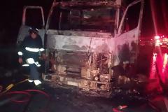 Από θαύμα δεν έγινε έκρηξη στο ατύχημα στο Κολιακι [photos]