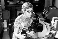 Ο θάνατος της Vera Rubin και η σκοτεινή ύλη