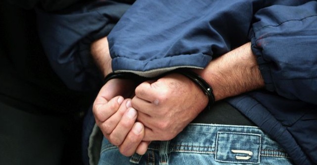 Συνελήφθη άνδρας για απάτες στη Θεσσαλονίκη - Φωτογραφία 1