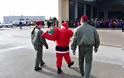 Ο Άγιος Βασίλης ήρθε στην 1η ΤΑΞΑΣ με ελικόπτερο - Φωτογραφία 10